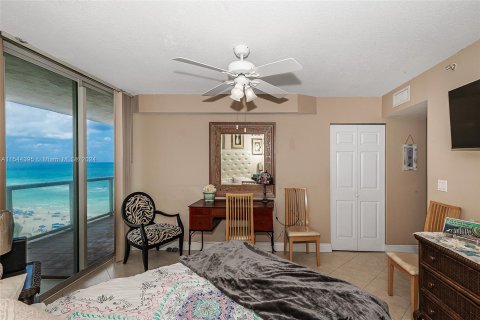 Condo in Sunny Isles Beach, Florida, 2 bedrooms  № 1162438 - photo 23