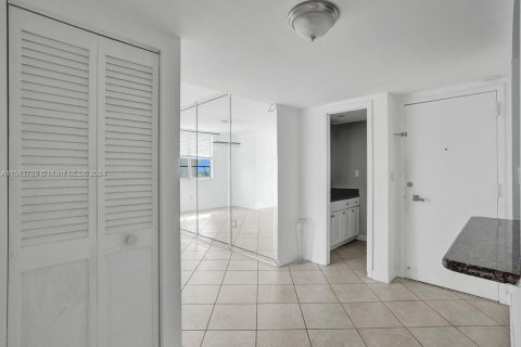 Copropriété à vendre à Sunny Isles Beach, Floride: 3 chambres, 145.86 m2 № 1099669 - photo 15