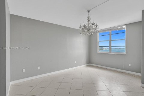 Condominio en venta en Sunny Isles Beach, Florida, 3 dormitorios, 145.86 m2 № 1099669 - foto 23