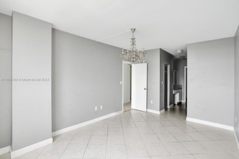 Copropriété à vendre à Sunny Isles Beach, Floride: 3 chambres, 145.86 m2 № 1099669 - photo 22