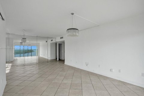 Condo in Sunny Isles Beach, Florida, 3 bedrooms  № 1099669 - photo 4