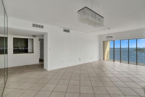 Condo in Sunny Isles Beach, Florida, 3 bedrooms  № 1099669 - photo 3