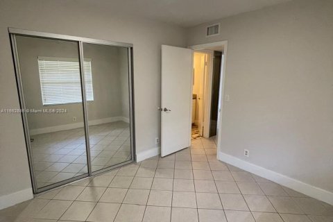 Apartment in Coral Springs, Florida 2 bedrooms, 75.16 sq.m. № 1380053 - photo 18