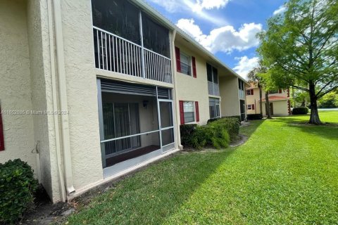 Apartment in Coral Springs, Florida 2 bedrooms, 75.16 sq.m. № 1380053 - photo 26