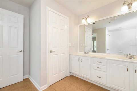 Touwnhouse à vendre à Orlando, Floride: 3 chambres, 155.33 m2 № 1359841 - photo 18