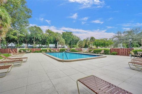 Copropriété à vendre à Coral Springs, Floride: 2 chambres, 120.77 m2 № 1333674 - photo 2