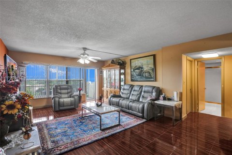 Condominio en venta en Coral Springs, Florida, 2 dormitorios, 120.77 m2 № 1333674 - foto 11