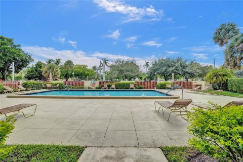 Copropriété à vendre à Coral Springs, Floride: 2 chambres, 120.77 m2 № 1333674 - photo 21