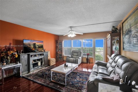 Copropriété à vendre à Coral Springs, Floride: 2 chambres, 120.77 m2 № 1333674 - photo 12