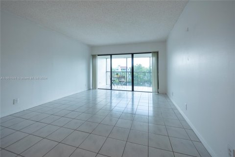 Copropriété à vendre à Weston, Floride: 2 chambres, 102.75 m2 № 1333635 - photo 7