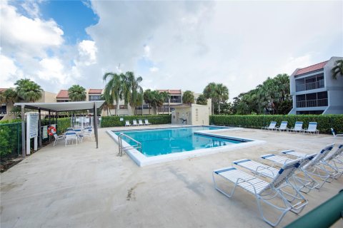 Condo in Weston, Florida, 2 bedrooms  № 1333635 - photo 22