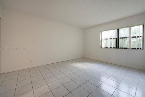 Copropriété à vendre à Weston, Floride: 2 chambres, 102.75 m2 № 1333635 - photo 5