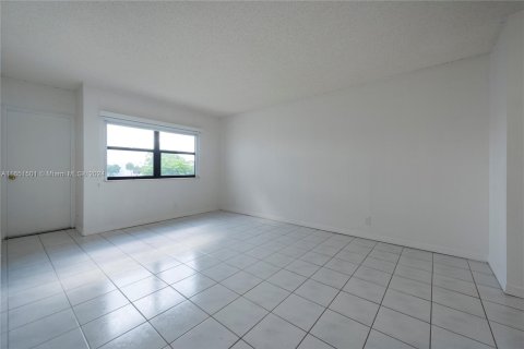 Copropriété à vendre à Weston, Floride: 2 chambres, 102.75 m2 № 1333635 - photo 9