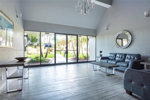 Copropriété à vendre à Weston, Floride: 2 chambres, 102.75 m2 № 1333635 - photo 19