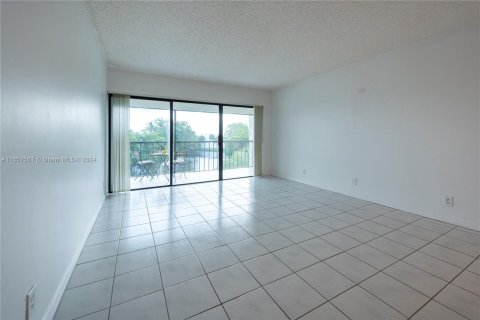 Copropriété à vendre à Weston, Floride: 2 chambres, 102.75 m2 № 1333635 - photo 8