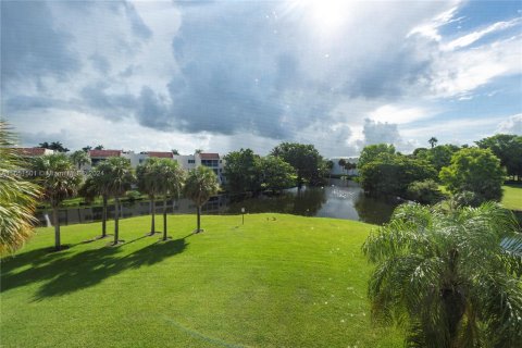 Copropriété à vendre à Weston, Floride: 2 chambres, 102.75 m2 № 1333635 - photo 3