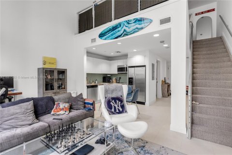 Condominio en venta en Miami, Florida, 1 dormitorio, 91.23 m2 № 1428333 - foto 4