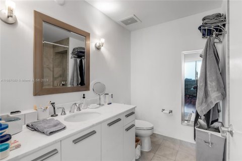 Condominio en venta en Miami, Florida, 1 dormitorio, 91.23 m2 № 1428333 - foto 10