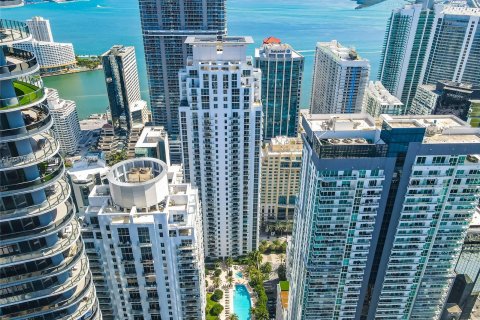 Condominio en venta en Miami, Florida, 1 dormitorio, 91.23 m2 № 1428333 - foto 1