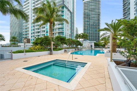 Condominio en venta en Miami, Florida, 1 dormitorio, 91.23 m2 № 1428333 - foto 20