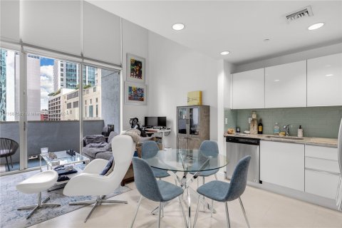 Condominio en venta en Miami, Florida, 1 dormitorio, 91.23 m2 № 1428333 - foto 5