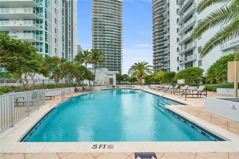 Condominio en venta en Miami, Florida, 1 dormitorio, 91.23 m2 № 1428333 - foto 19