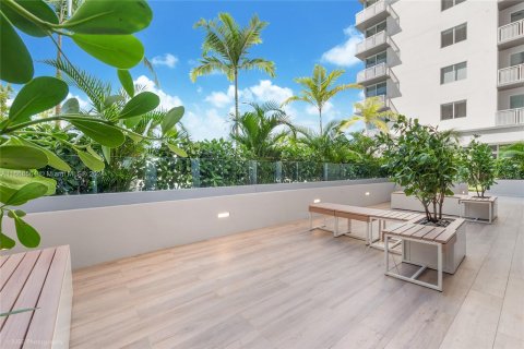 Apartment in Miami, Florida 3 bedrooms № 1387947 - photo 30