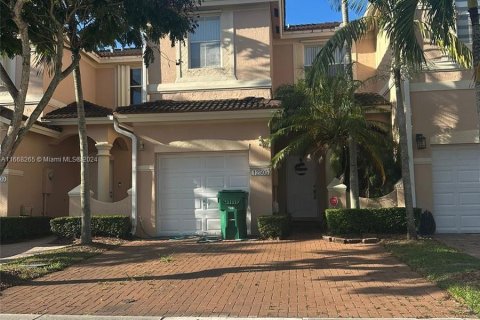 Touwnhouse à vendre à Miami, Floride: 3 chambres, 134.89 m2 № 1387857 - photo 14