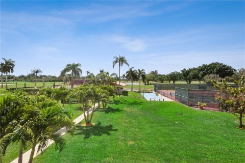 Copropriété à vendre à Pembroke Pines, Floride: 2 chambres, 108.7 m2 № 1188072 - photo 21