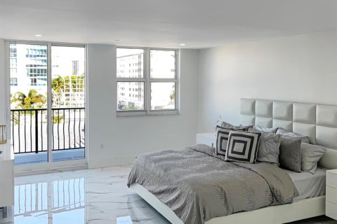 Condo in Fort Lauderdale, Florida, 2 bedrooms  № 893880 - photo 10