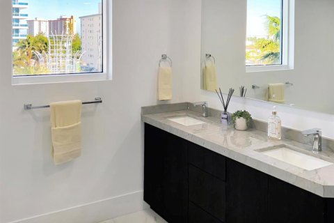 Condo in Fort Lauderdale, Florida, 2 bedrooms  № 893880 - photo 9