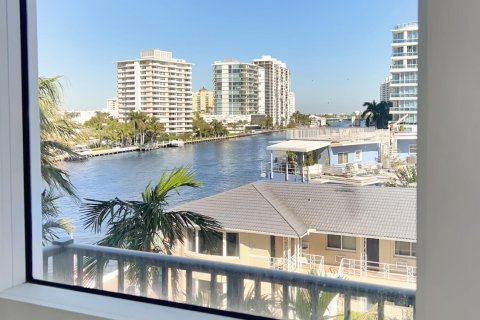 Condo in Fort Lauderdale, Florida, 2 bedrooms  № 893880 - photo 24