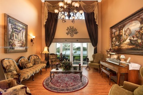 Villa ou maison à vendre à Pembroke Pines, Floride: 5 chambres, 300.35 m2 № 975320 - photo 1