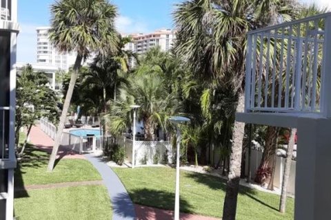 Condominio en venta en Pompano Beach, Florida, 1 dormitorio, 59.55 m2 № 42763 - foto 18