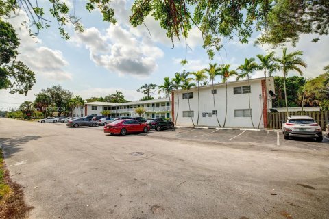 Commercial property in Fort Lauderdale, Florida № 1176338 - photo 13