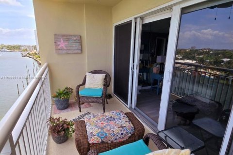 Condominio en venta en Pompano Beach, Florida, 1 dormitorio, 72.19 m2 № 1209722 - foto 5