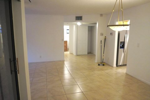 Copropriété à vendre à Coconut Creek, Floride: 2 chambres, 88.72 m2 № 1147003 - photo 16