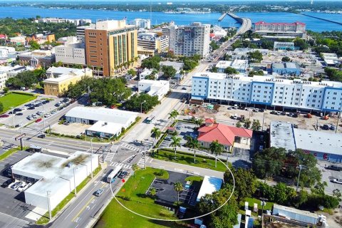 Appartement à louer à Bradenton, Floride: 1 chambre, 128.21 m2 № 1341127 - photo 1