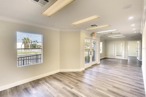 Appartement à louer à Bradenton, Floride: 1 chambre, 128.21 m2 № 1341127 - photo 4