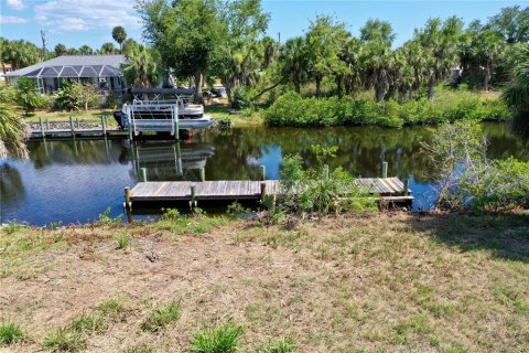 Land in Port Charlotte, Florida № 1220123 - photo 9