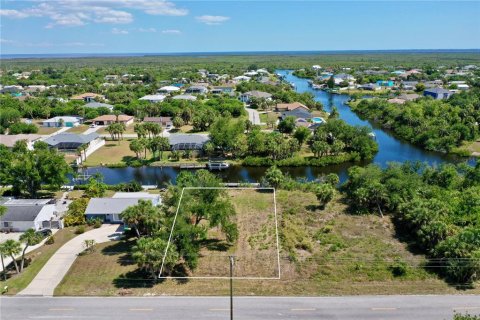 Terreno en venta en Port Charlotte, Florida № 1220123 - foto 1