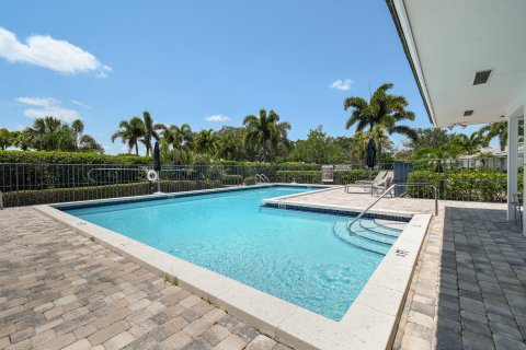 Copropriété à vendre à Palm City, Floride: 3 chambres, 182.92 m2 № 860977 - photo 11