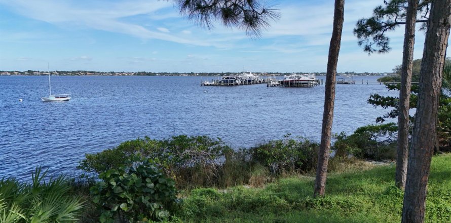 Condo in Palm City, Florida, 3 bedrooms  № 860977