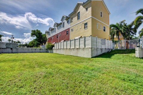Touwnhouse à vendre à Lighthouse Point, Floride: 3 chambres, 193.33 m2 № 1121054 - photo 1