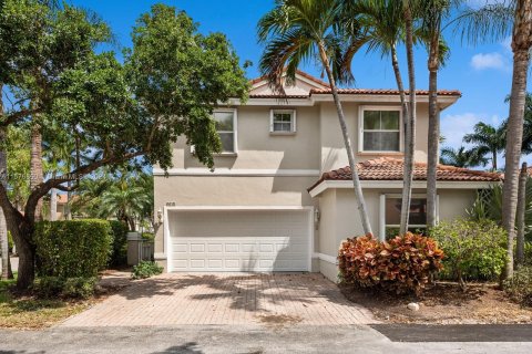 Villa ou maison à vendre à Hollywood, Floride: 4 chambres, 167.04 m2 № 1145701 - photo 1