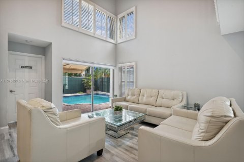 Casa en venta en Hollywood, Florida, 4 dormitorios, 167.04 m2 № 1145701 - foto 4
