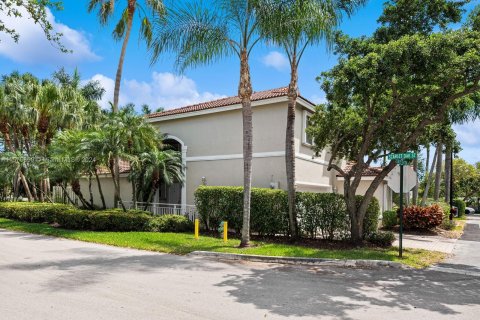 Villa ou maison à vendre à Hollywood, Floride: 4 chambres, 167.04 m2 № 1145701 - photo 2