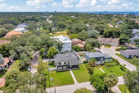 Villa ou maison à vendre à Tampa, Floride: 4 chambres, 212.75 m2 № 1338404 - photo 2