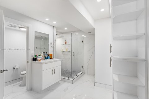 Condo in Hollywood, Florida, 2 bedrooms  № 1347985 - photo 26