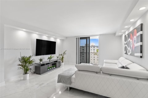 Condominio en venta en Hollywood, Florida, 2 dormitorios, 119.57 m2 № 1347985 - foto 9